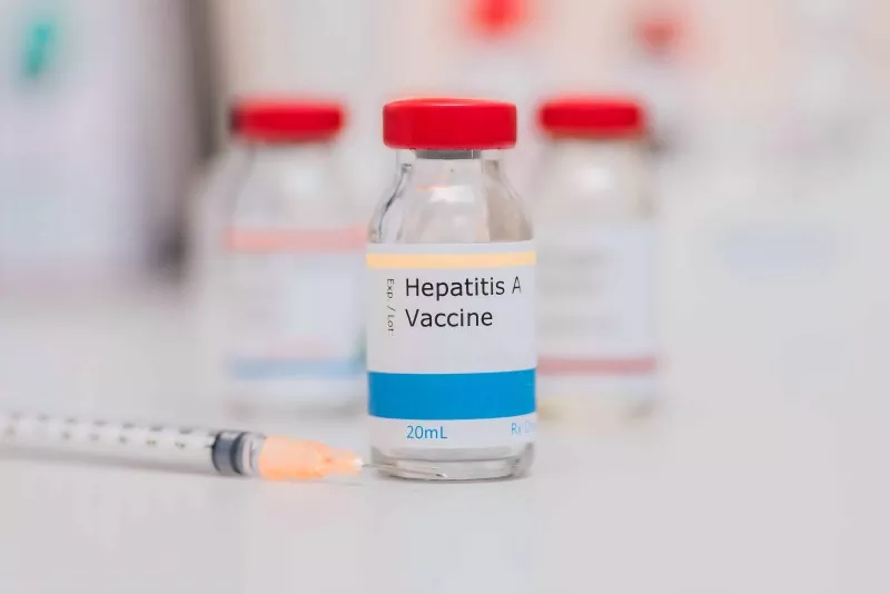 Quam eligere Inter live attenuata et inactivated Hepatitis A Vaccines?